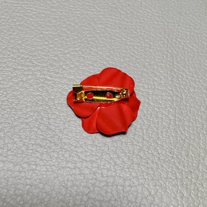 Vintage BROSS az 1980-as évekből, gyönyörű elegáns strasszos kitűző, pin szövetkabátra, blúzra,  blézerre retro kitűző - ékszer - kitűző és bross - Meska.hu