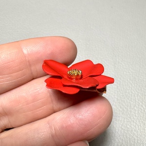 Vintage BROSS az 1980-as évekből, gyönyörű elegáns strasszos kitűző, pin szövetkabátra, blúzra,  blézerre retro kitűző - ékszer - kitűző és bross - Meska.hu