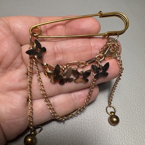 Vintage BROSS az 1980-as évekből, gyönyörű elegáns strasszos kitűző, pin szövetkabátra, blúzra,  blézerre retro kitűző - ékszer - kitűző és bross - Meska.hu