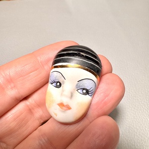 Vintage BROSS az 1980-as évekből, gyönyörű elegáns strasszos kitűző, pin szövetkabátra, blúzra,  blézerre retro kitűző - ékszer - kitűző és bross - Meska.hu