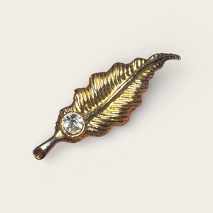 Vintage levél BROSS az 1960-as évekből, elegáns strasszos kitűző, pin szövetkabátra, blúzra,  blézerre retro kitűző - ékszer - kitűző és bross - Meska.hu