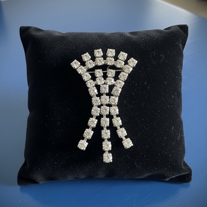 Vintage BROSS az 1980-as évekből, gyönyörű elegáns strasszos kitűző, pin szövetkabátra, blúzra,  blézerre retro kitűző, Ékszer, Kitűző és Bross, Ékszerkészítés, MESKA