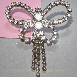 Kristály pillangó Vintage BROSS az 1980-as évekből, strasszos kitűző, pin szövetkabátra, blúzra,  blézerre retro kitűző - ékszer - kitűző és bross - Meska.hu
