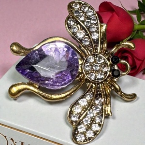 Retro BROSS az 1980-as évekből, gyönyörű elegáns strasszos kitűző, pin szövetkabátra, blúzra,  blézerre szép kitűző - ékszer - kitűző és bross - Meska.hu