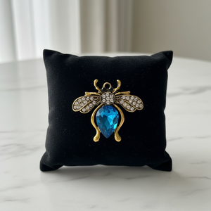 Retro BROSS az 1980-as évekből, gyönyörű elegáns strasszos kitűző, pin szövetkabátra, blúzra,  blézerre szép kitűző, Ékszer, Kitűző és Bross, Ékszerkészítés, MESKA