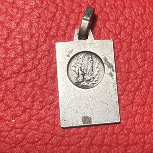 Szűz Mária medál nyakláncra � vintage vallásos ékszer az 1970�80-as évekből - ékszer - nyaklánc - medálos nyaklánc - Meska.hu