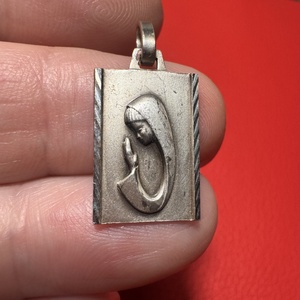 Szűz Mária medál nyakláncra � vintage vallásos ékszer az 1970�80-as évekből - Meska.hu