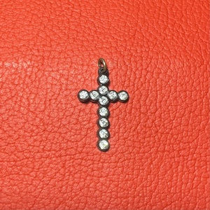 Retro fekete kereszt nyakláncra � vintage vallásos ékszer az 1970�80-as évekből - ékszer - nyaklánc - medálos nyaklánc - Meska.hu