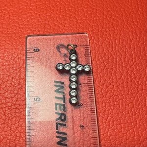 Retro fekete kereszt nyakláncra � vintage vallásos ékszer az 1970�80-as évekből - ékszer - nyaklánc - medálos nyaklánc - Meska.hu