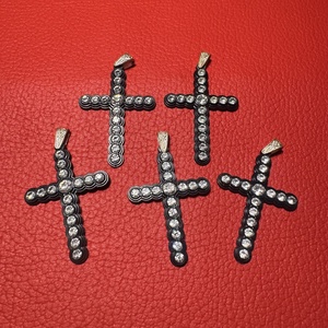 Retro fekete kereszt nyakláncra � vintage vallásos ékszer az 1970�80-as évekből - ékszer - nyaklánc - medálos nyaklánc - Meska.hu