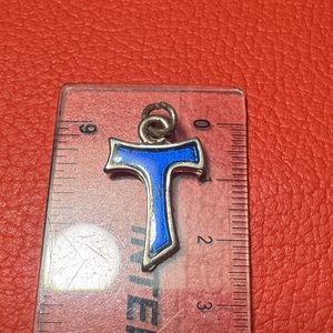 Antoniusz kereszt, Tau kereszt tűzzománcból kereszt nyakláncra � vintage vallásos ékszer az 1970�80-as évekből - ékszer - nyaklánc - medálos nyaklánc - Meska.hu