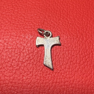 Antoniusz kereszt, Tau kereszt tűzzománcból kereszt nyakláncra � vintage vallásos ékszer az 1970�80-as évekből - ékszer - nyaklánc - medálos nyaklánc - Meska.hu