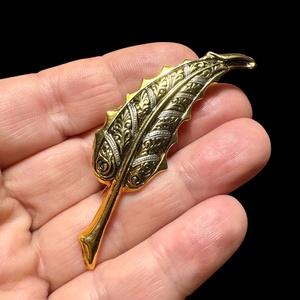 Bross, 24 karát aranyozott Damascene kitűző vintage damaszkén bross, Toledó spanyol ékszer, aranyozott kézműves bross - ékszer - kitűző és bross - Meska.hu