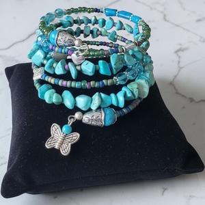 Türkiz köves rugalmas Karkötő memóriadróton Méret: M/L - erősebb hölgyeknek is ajánlom! Türkiz karperec - Meska.hu