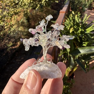 Ametiszt fluori kristály fa, kristály bonsai, ékszerfa, szerencsefa, életfa, pénzfa, kristályfa  - otthon & életmód - dekoráció - asztal és polc dekoráció - gyöngyfa, ásványfa - Meska.hu