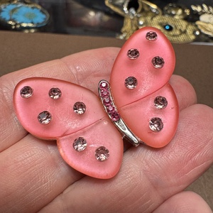 Lepke Vintage BROSS az 1980-as évekből, gyönyörű elegáns kitűző, pin szövetkabátra, blúzra,  blézerre retro kitűző - ékszer - kitűző és bross - Meska.hu