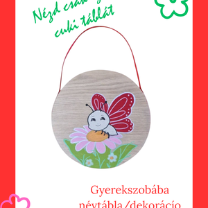 Ajtódísz, gyerekszoba dekorácíó/névtábla újrahasznosított anyagra Pillangó  - otthon & életmód - babaszoba, gyerekszoba - babaszoba kép - Meska.hu