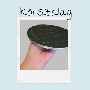 Kézzel festett dekorációs tábla újrahasznosított ház- és lakásavatóra falra, polcra  - baba - mama - babaszoba dekoráció - babaszoba kép - Meska.hu