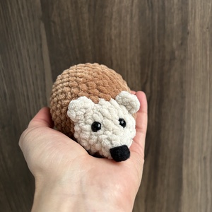 Amigurumi horgolt süni, Játék & Sport, Plüssállat & Játékfigura, Süni, Horgolás, MESKA