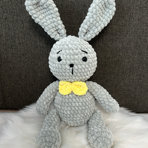 35 cm-es amigurumi horgolt fiú nyuszi, Játék & Sport, Plüssállat & Játékfigura, Nyuszi, Horgolás, MESKA