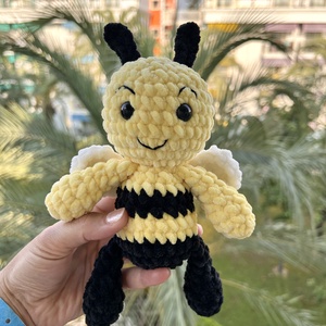 Amigurumi horgolt méhecske, Játék & Sport, Plüssállat & Játékfigura, Méhecske, Horgolás, MESKA