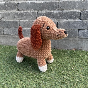 Amigurumi horgolt tacsi - játék & sport - plüssállat & játékfigura - kutya - Meska.hu