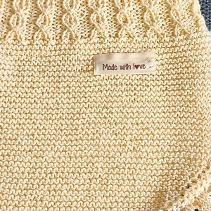 Unisex baba rugdalodzó kedves fodros díszítésekkel 100%-os bababarát pamutfonalból -  - Meska.hu