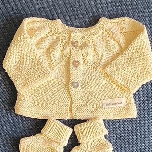 Egyedi kézzel kötött unisex baba kiskabát és cipö - baba - mama - babaruházat - babaruha szett - Meska.hu