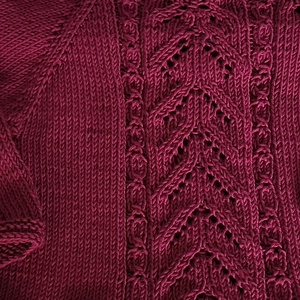 Kislány pulóver csipkekötéssel - ruha & divat - gyerekruha - pulóver - Meska.hu