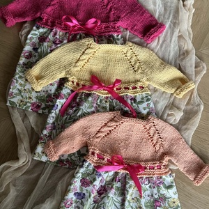 Kislány ruhák kézzel kötött sárga-barack-pink felső résszel , Baba - mama, Babaruházat, Baba ruhák, Kötés, Varrás, MESKA