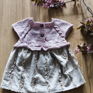 Rövid ujjú kislány ruha kézzel kötött felső résszel , Baba - mama, Babaruházat, Baba ruhák, , Egyedi kislány ruha kézzel kötött felső résszel 1-3 hónapos babának.A felső rész 100 %-os pamut fon..., MESKA