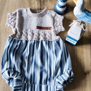 Rövid ujjú rugdalodzó kézzel kötött felső résszel  - baba - mama - babaruházat - baba body - Meska.hu