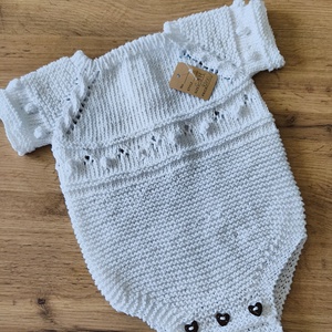 Tiszta pamut kézzel kötött bébi rugdalodzó  - baba - mama - babafotózás - baba mérföldkő kártyák - Meska.hu