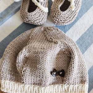 Ajándék kézzel kötött baba szett, body, cipő és barrett sapka  - baba - mama - babafotózás - szett újszülött fotózásra - Meska.hu