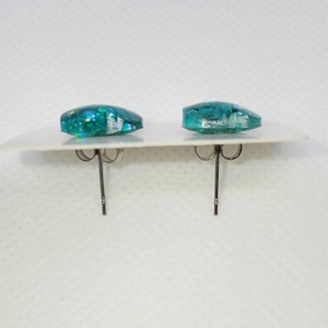 Türkiz színű flitterrel, csillámmal díszített szív alakú fülbevaló - ékszer - fülbevaló - fülékszer - Meska.hu