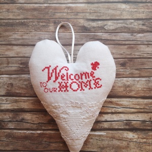 Welcome home hímzett lenvászon szívecske  - otthon & életmód - dekoráció - ajtó- és ablak dekoráció - ajtódísz & kopogtató - Meska.hu