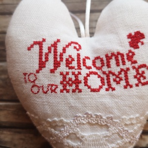 Welcome home hímzett lenvászon szívecske  - otthon & életmód - dekoráció - ajtó- és ablak dekoráció - ajtódísz & kopogtató - Meska.hu