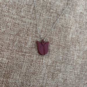 Kézzel faragott tulipán nyakláncok - ékszer - nyaklánc - hosszú nyaklánc - Meska.hu