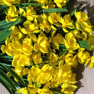 Nárcisz csokor gumi 44 cm , Otthon & Életmód, Virágdekoráció, Virágdíszek, Asztali virágdísz, , MESKA