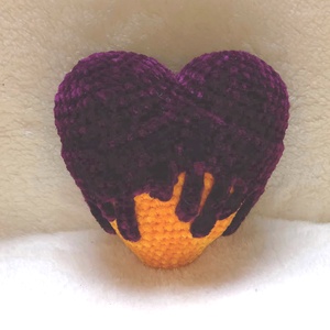 Koponyás szív-  Poisoned Heart- Mérgezett szív  - otthon & életmód - dekoráció - halloween - halloweeni figurák - Meska.hu