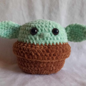 Horgolt Baby Yoda  - játék & sport - plüssállat & játékfigura - plüss mesefigurák - Meska.hu