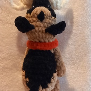  Visszapillantó dísz- lógó németjuhász, Otthon & Életmód, Autó, Visszapillantó dísz, Baba-és bábkészítés, Horgolás, MESKA