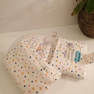 Color dots on white- Pelenkázó neszesszer, vízhatlan pelenkázó alátéttel - táska & tok - pelenkatáska - pelenkatartó tok - Meska.hu