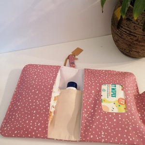 Dots on old rose  - pelenkázó neszesszer - baba - mama - pelenkázó, babafürdető kellékek - pelenkázó neszeszer, pelenkatartó - Meska.hu