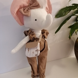 Elefánt kislány kantáros, buggyos overálban - kézműves textil játékfigura, öltöztethető - játék & sport - plüssállat & játékfigura - elefánt - Meska.hu
