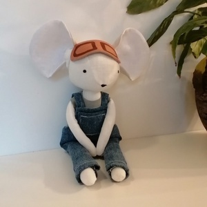 Pilóta egér fiú, kertésznadrágban, pólóban  - kézműves textil játékfigura, öltöztethető - játék & sport - plüssállat & játékfigura - egér - Meska.hu