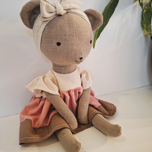 Maci lány pöttyös ruhában - kézműves, öltöztethető textiljáték figura - játék & sport - plüssállat & játékfigura - maci - Meska.hu