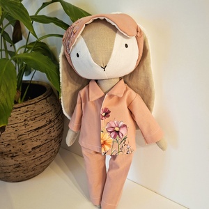 Pizsamás nyuszi, alvómaszkkal -  kézműves gyerekjáték, öltöztethető játékfigura, Játék & Sport, Plüssállat & Játékfigura, Nyuszi, Varrás, MESKA