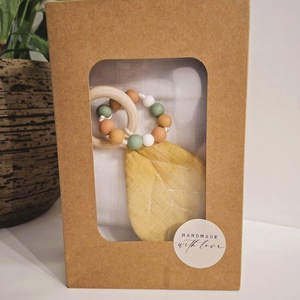 Baby Box - babaváró ajándékcsomag - tetra pelus - szilikonos -fa karikás, textil leveles rágóka, Baba - mama, Babalátogató ajándékcsomag, , MESKA