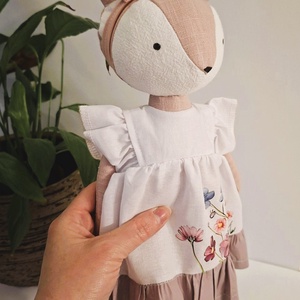 Romantikus ruházatú őzike - lenvászon, kézműves textiljáték figura - Meska.hu